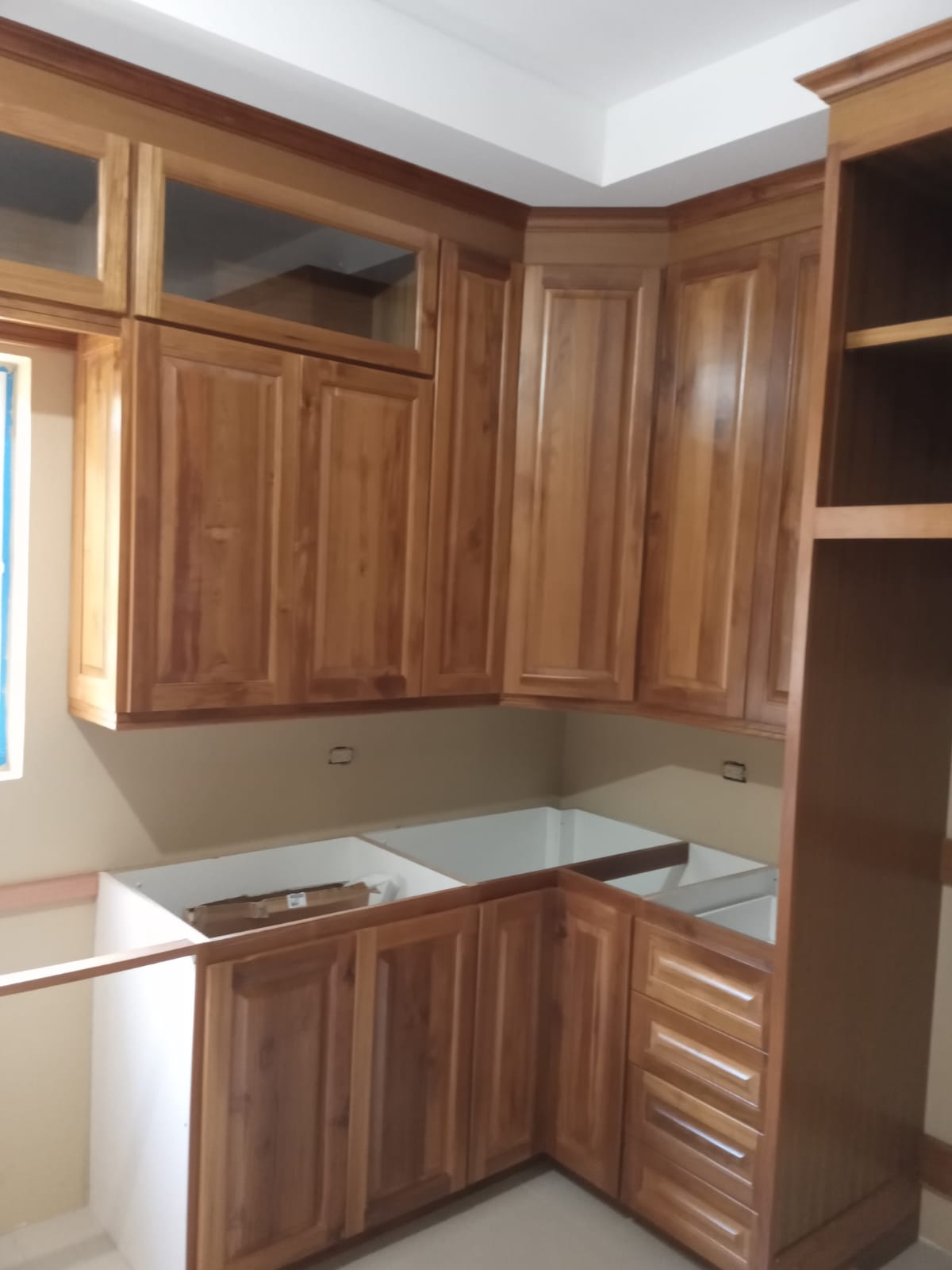 Kitchen & Countertops - Wood Plus Limited